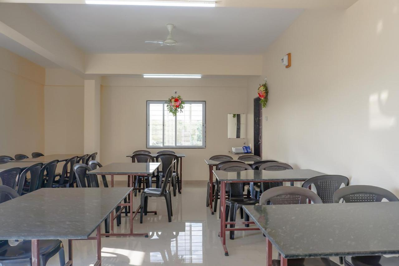 Oyo 81616 Omkar Executive Vagholi المظهر الخارجي الصورة